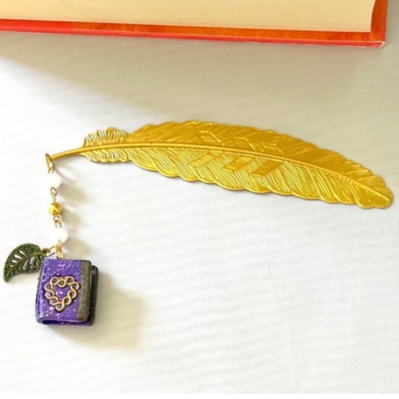 Bookmark Feather and miniature Polymerclay book-Bookmark Metal feather - Picture 3 of 10